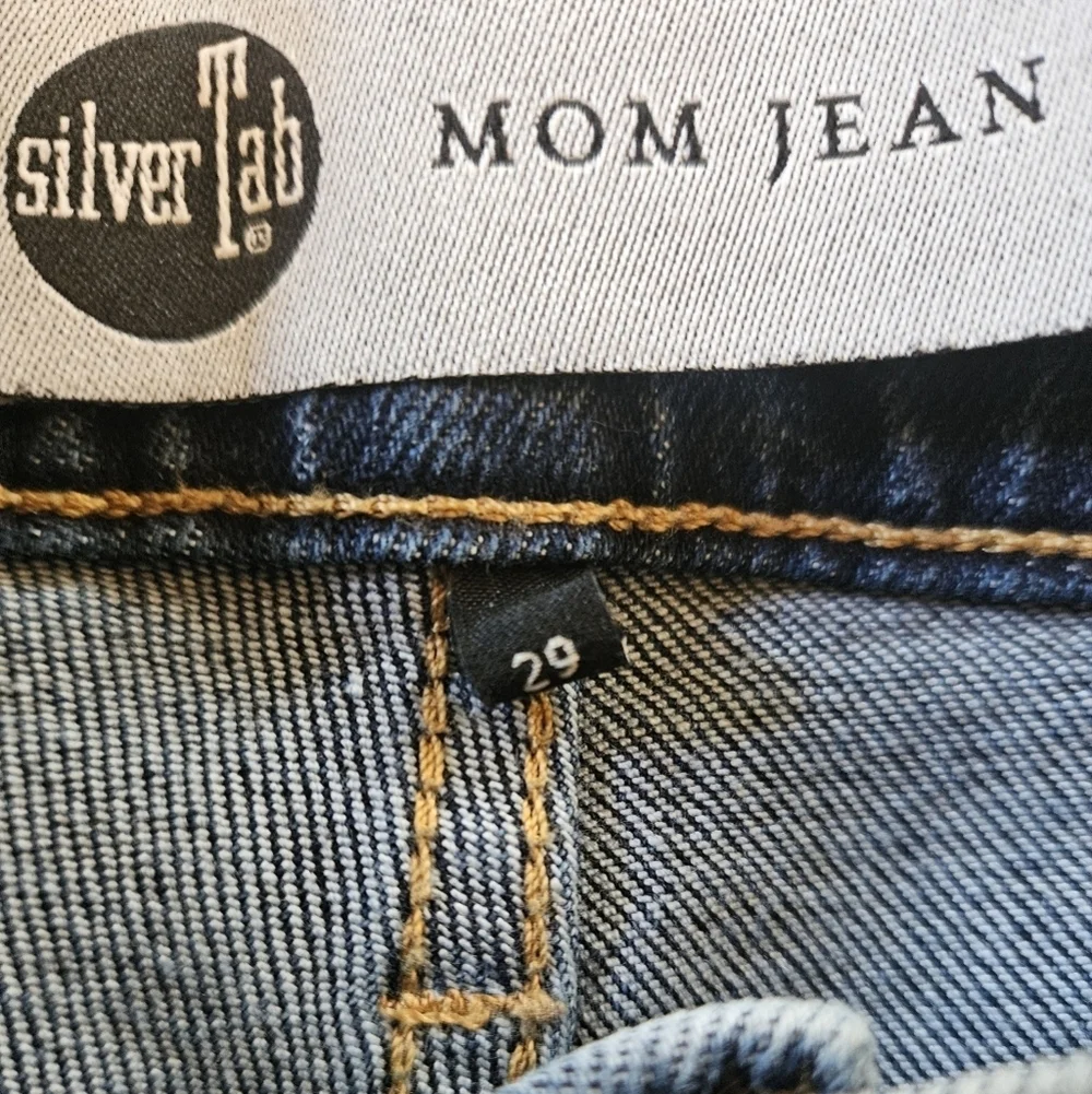 Levis SilverTab Blue Mom Jean High Rise - Picture 2 of 7